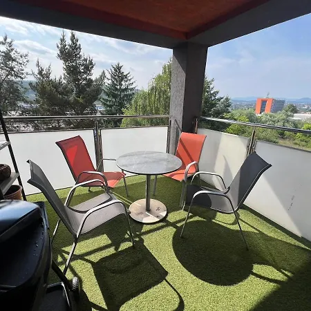 Stylish Presov, Panoramic View & Parking 아파트