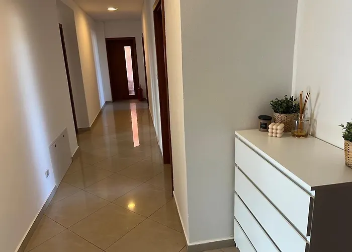 Stylish Presov, Panoramic View & Parking Apartman